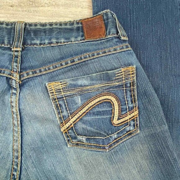 BKE Denim Culture Boot Jeans Womens 28 x 31.5 Distressed Raw Hem Fade Wash - Picture 10 of 11